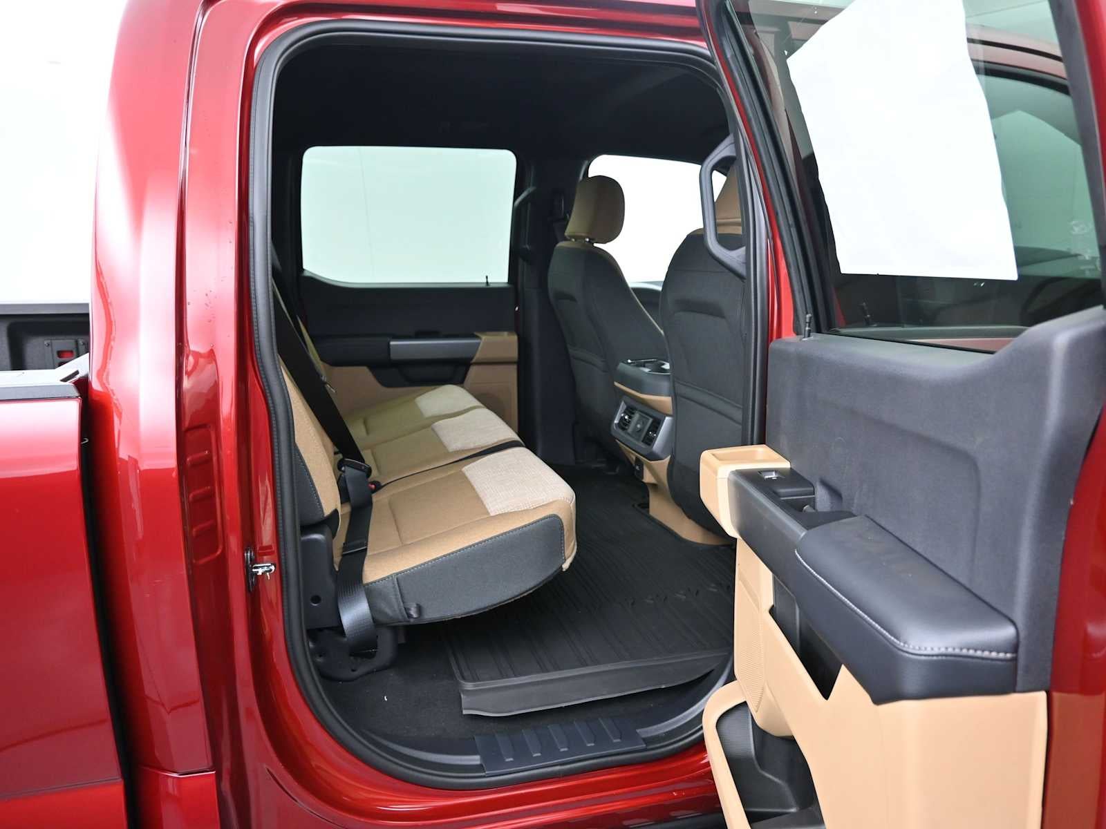 2026 Ford Super Duty F-350 SRW F-350® XLT