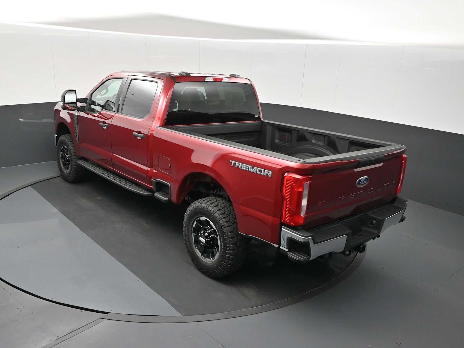 2026 Ford Super Duty F-350 SRW F-350® XLT