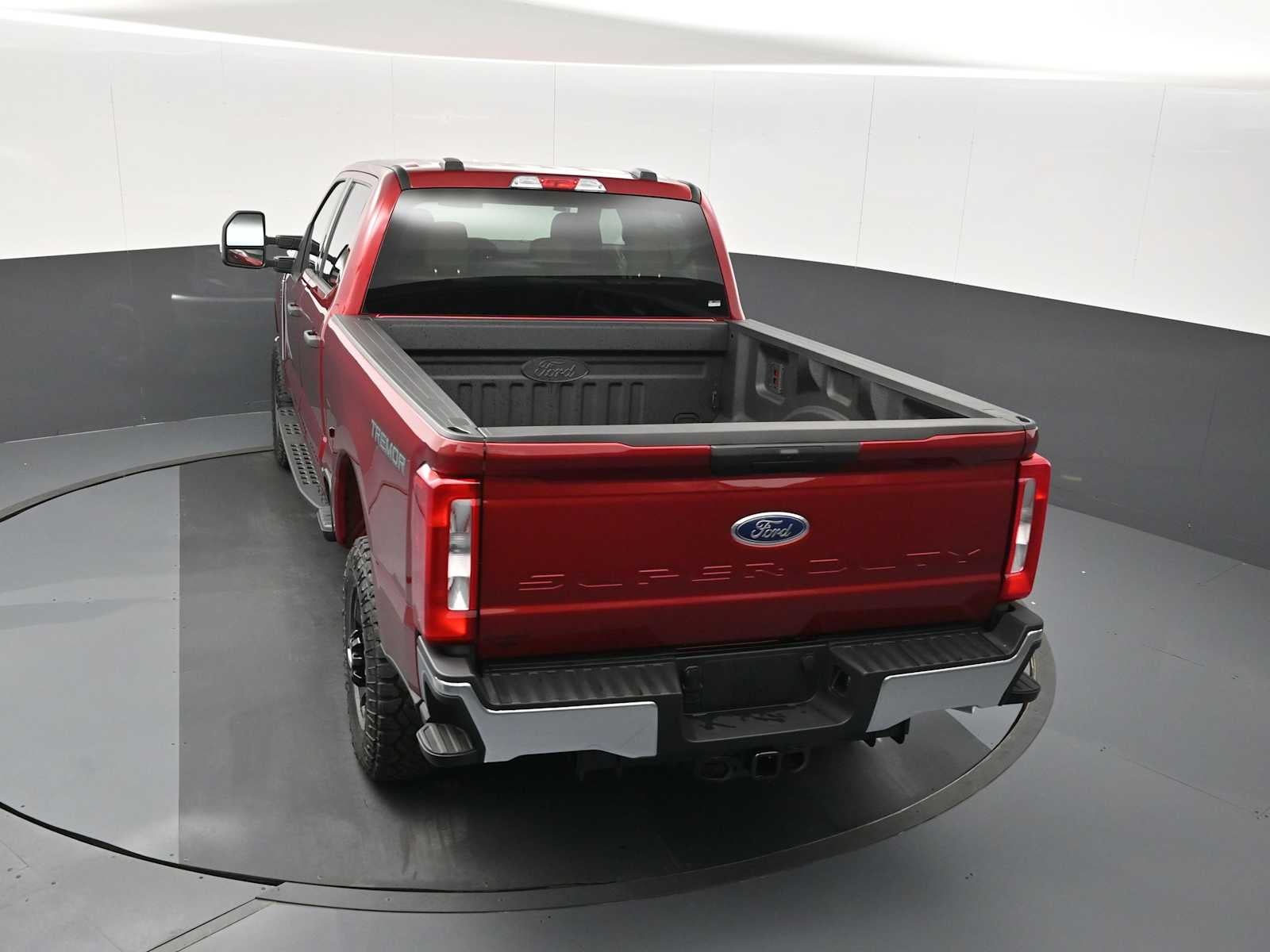 2026 Ford Super Duty F-350 SRW F-350® XLT