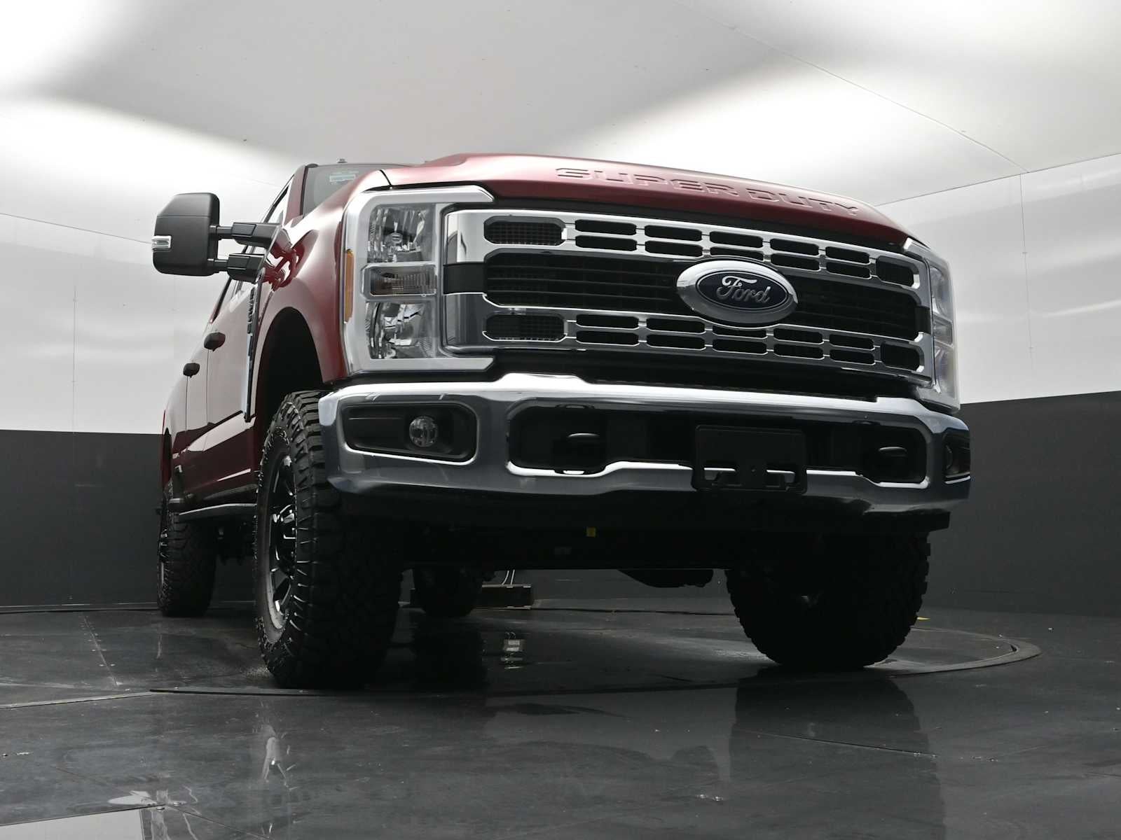 2026 Ford Super Duty F-350 SRW F-350® XLT