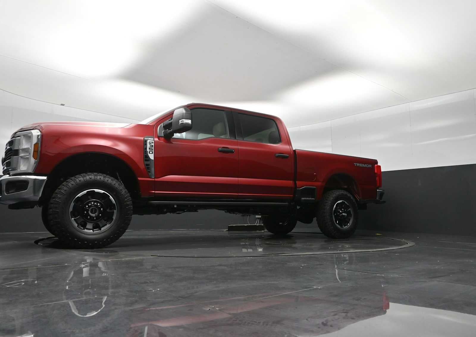 2026 Ford Super Duty F-350 SRW F-350® XLT