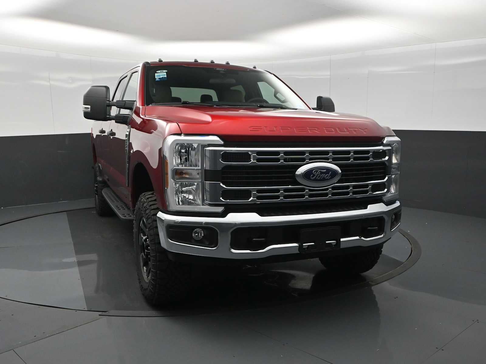 2026 Ford Super Duty F-350 SRW F-350® XLT