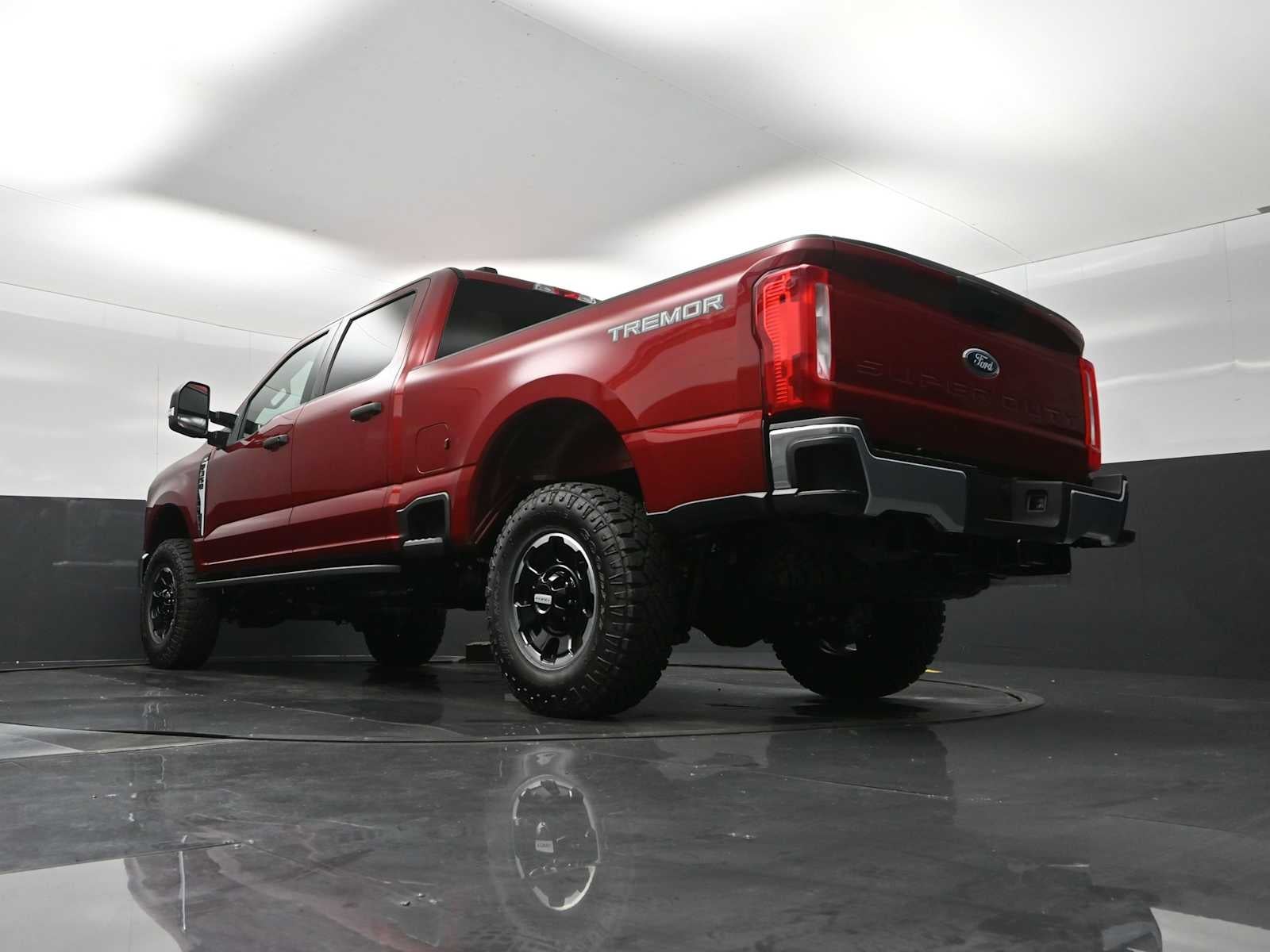 2026 Ford Super Duty F-350 SRW F-350® XLT