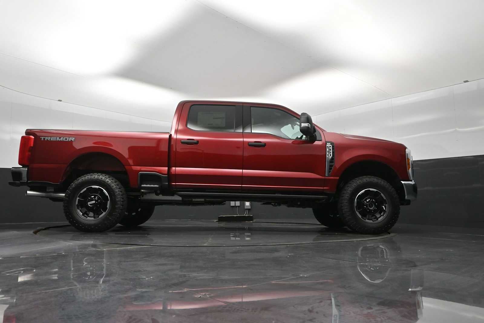 2026 Ford Super Duty F-350 SRW F-350® XLT