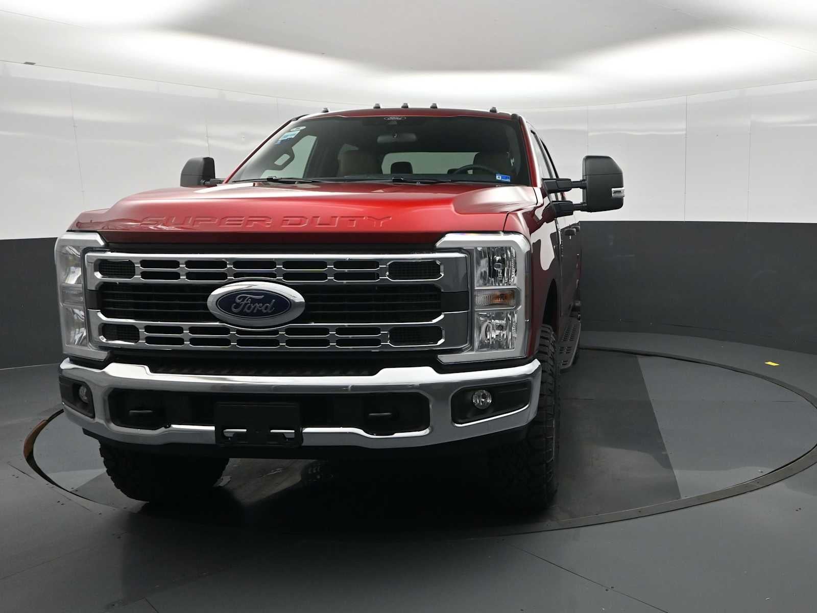 2026 Ford Super Duty F-350 SRW F-350® XLT