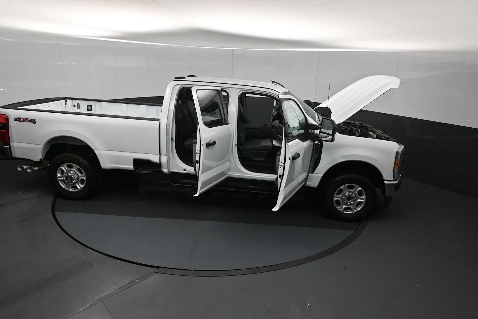 2026 Ford Super Duty F-350 SRW XLT