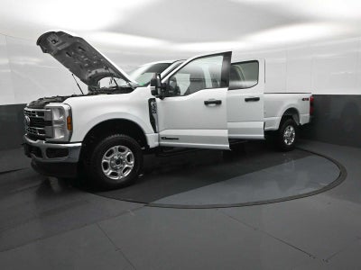 2026 Ford Super Duty F-350 SRW XLT