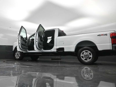 2026 Ford Super Duty F-350 SRW XLT