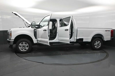 2026 Ford Super Duty F-350 SRW XLT