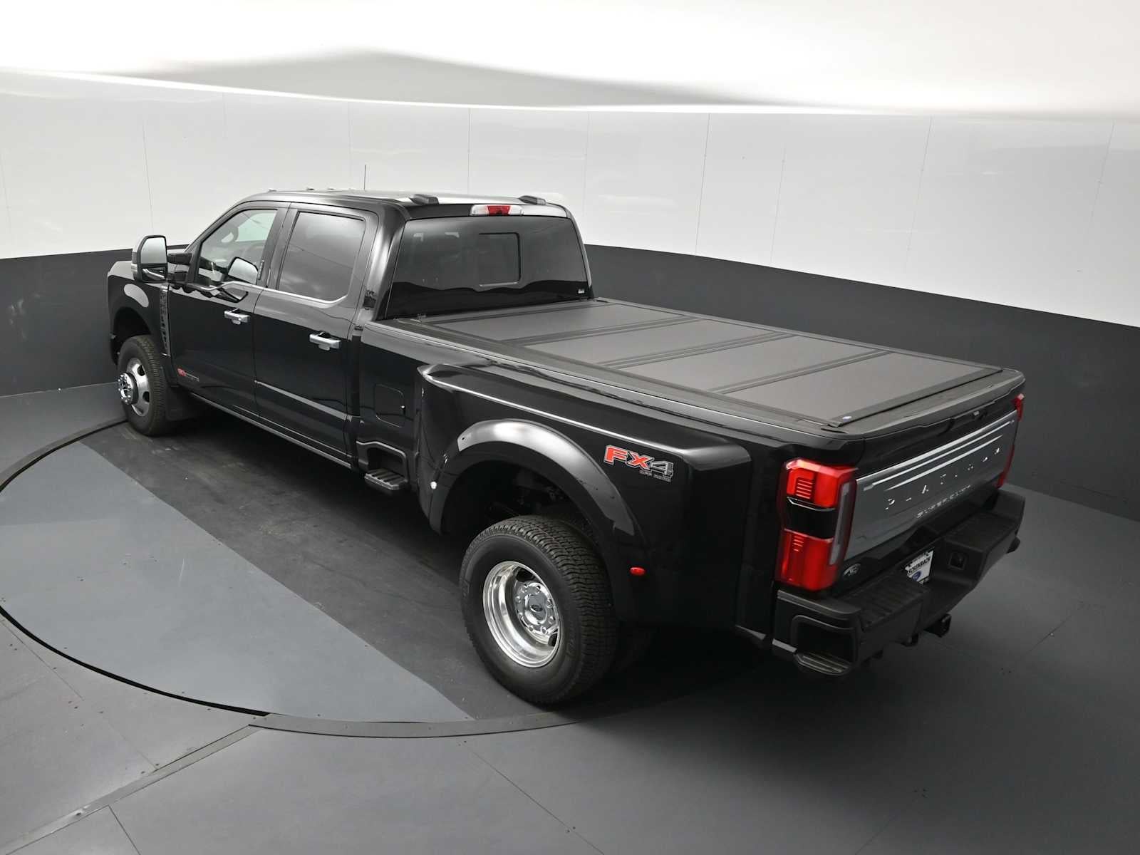 2026 Ford Super Duty F-350 DRW Platinum