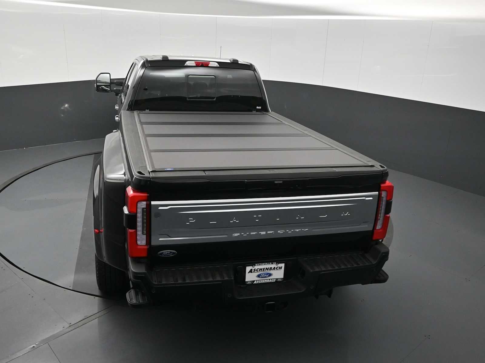 2026 Ford Super Duty F-350 DRW Platinum