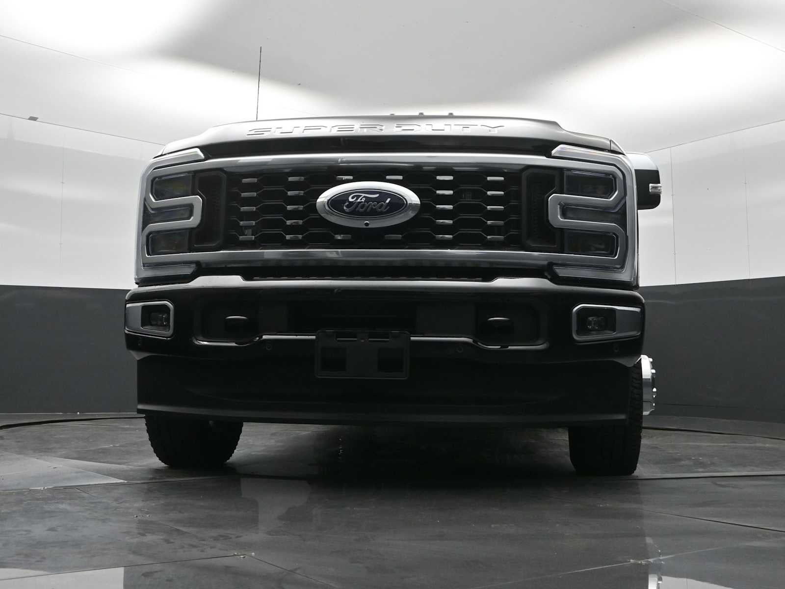 2026 Ford Super Duty F-350 DRW Platinum