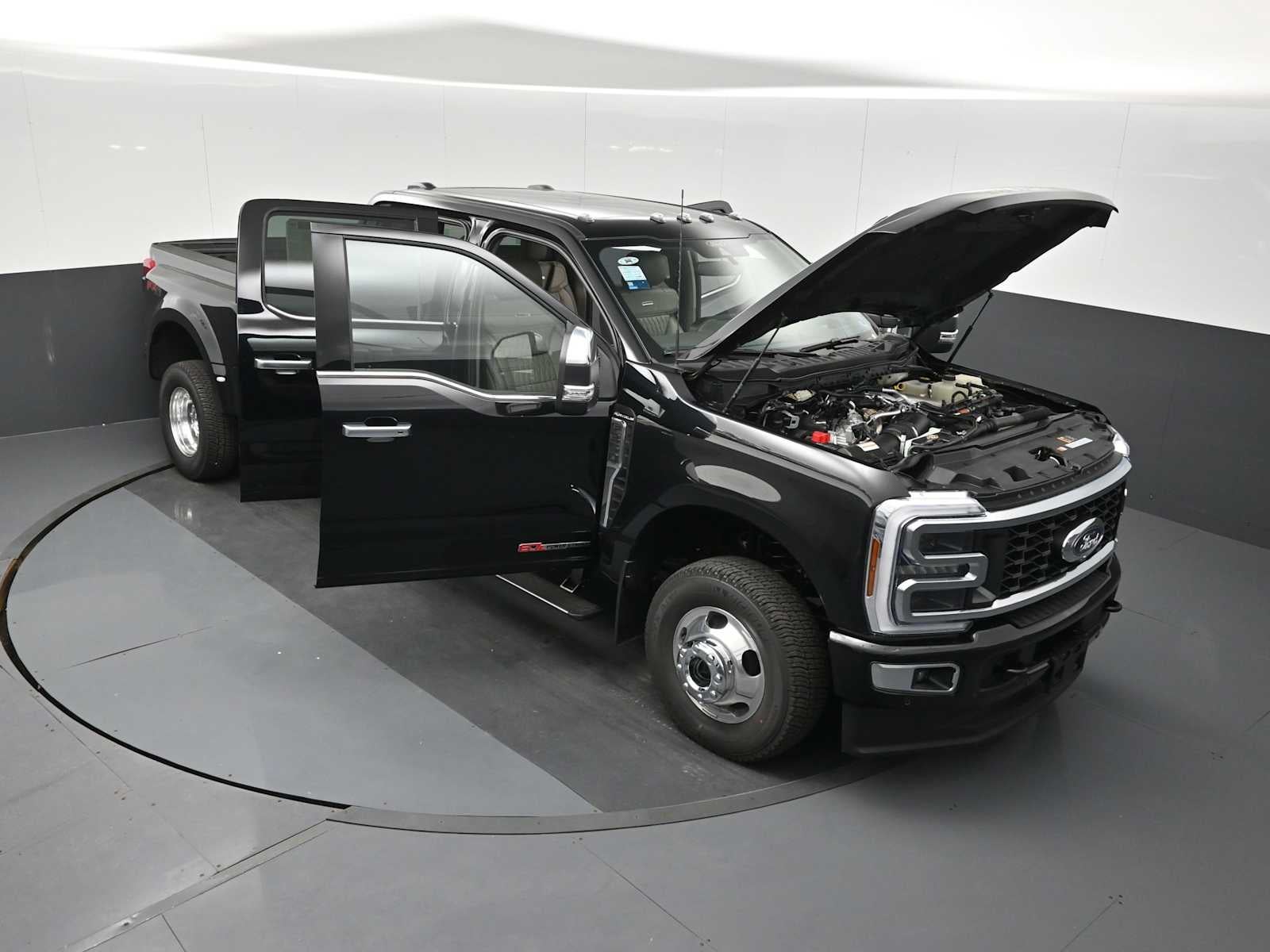 2026 Ford Super Duty F-350 DRW Platinum