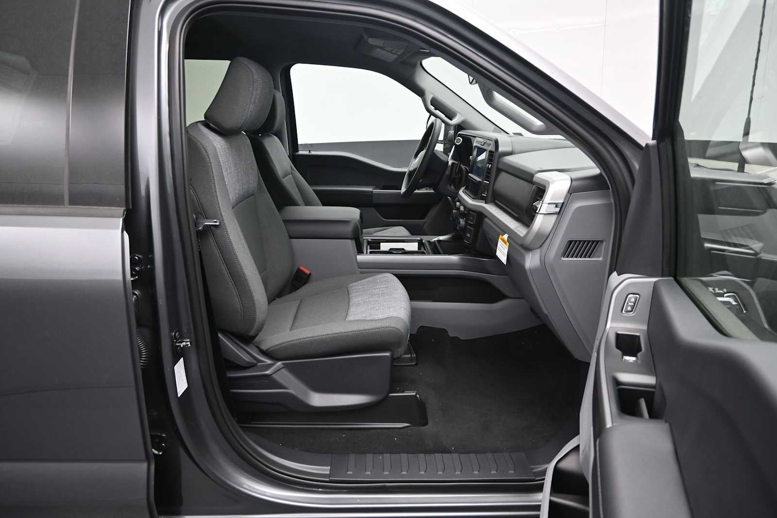 2026 Ford Super Duty F-350 DRW XLT