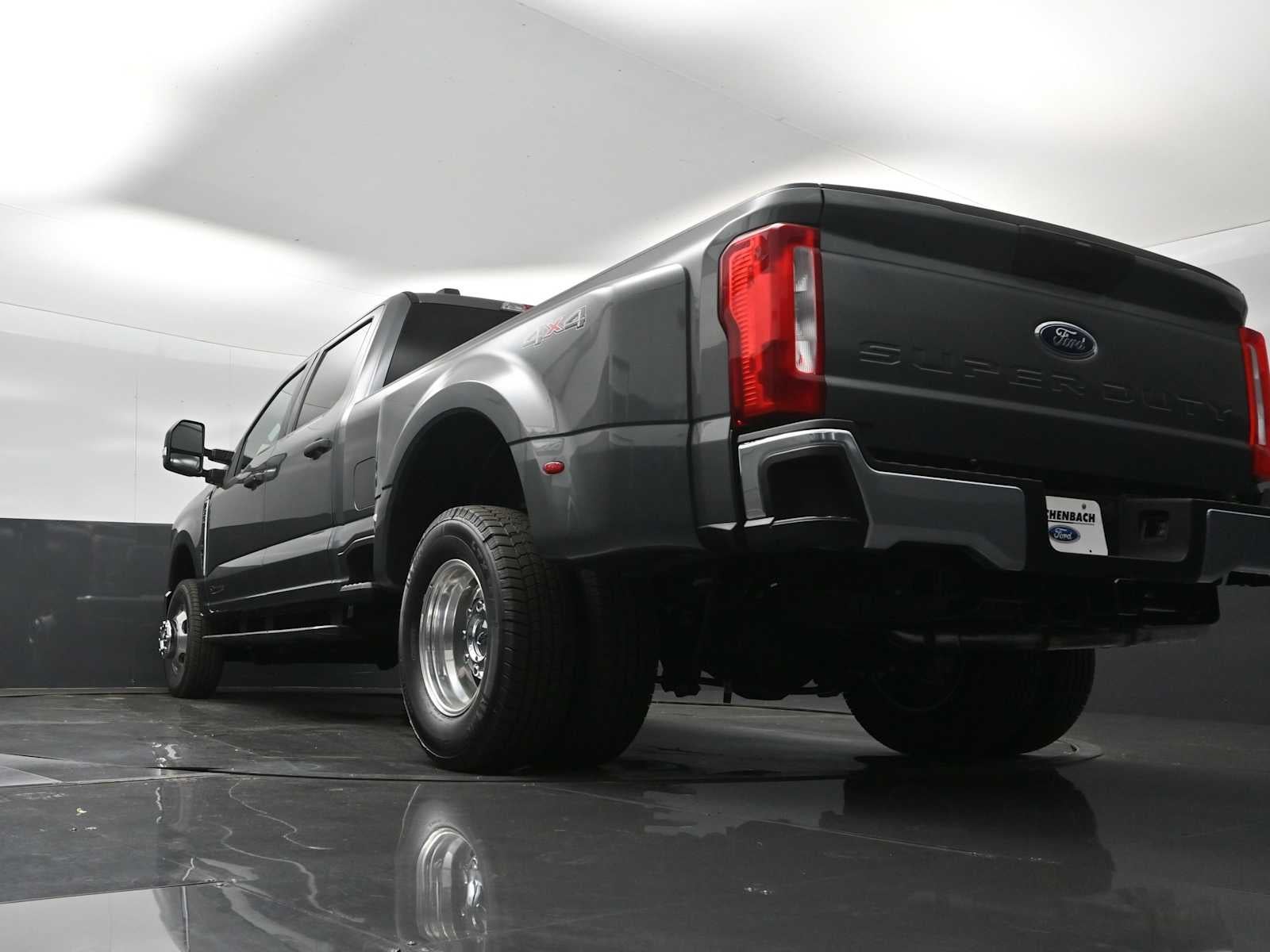 2026 Ford Super Duty F-350 DRW XLT