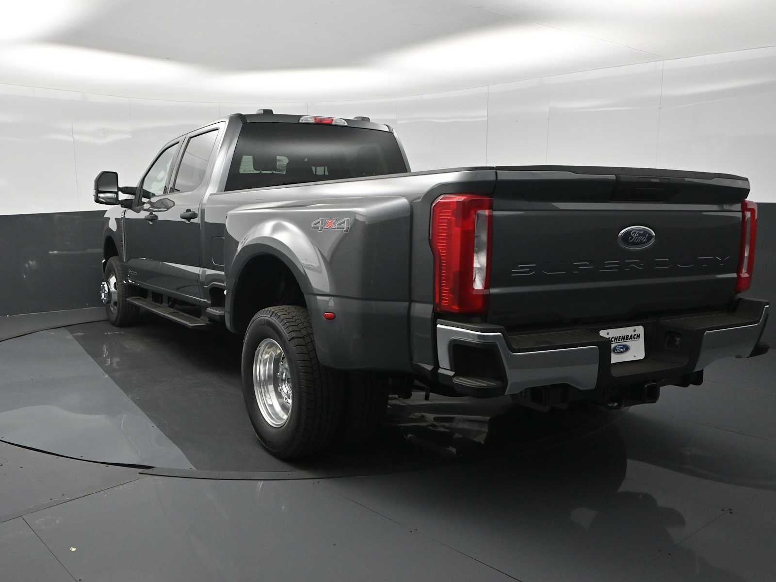 2026 Ford Super Duty F-350 DRW XLT