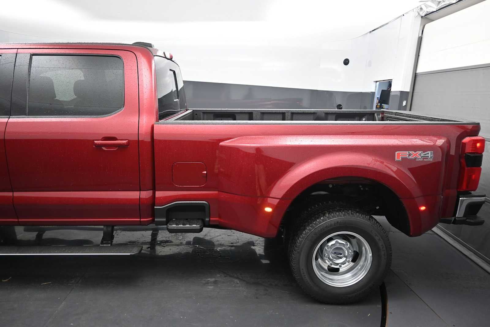 2026 Ford Super Duty F-350 DRW LARIAT