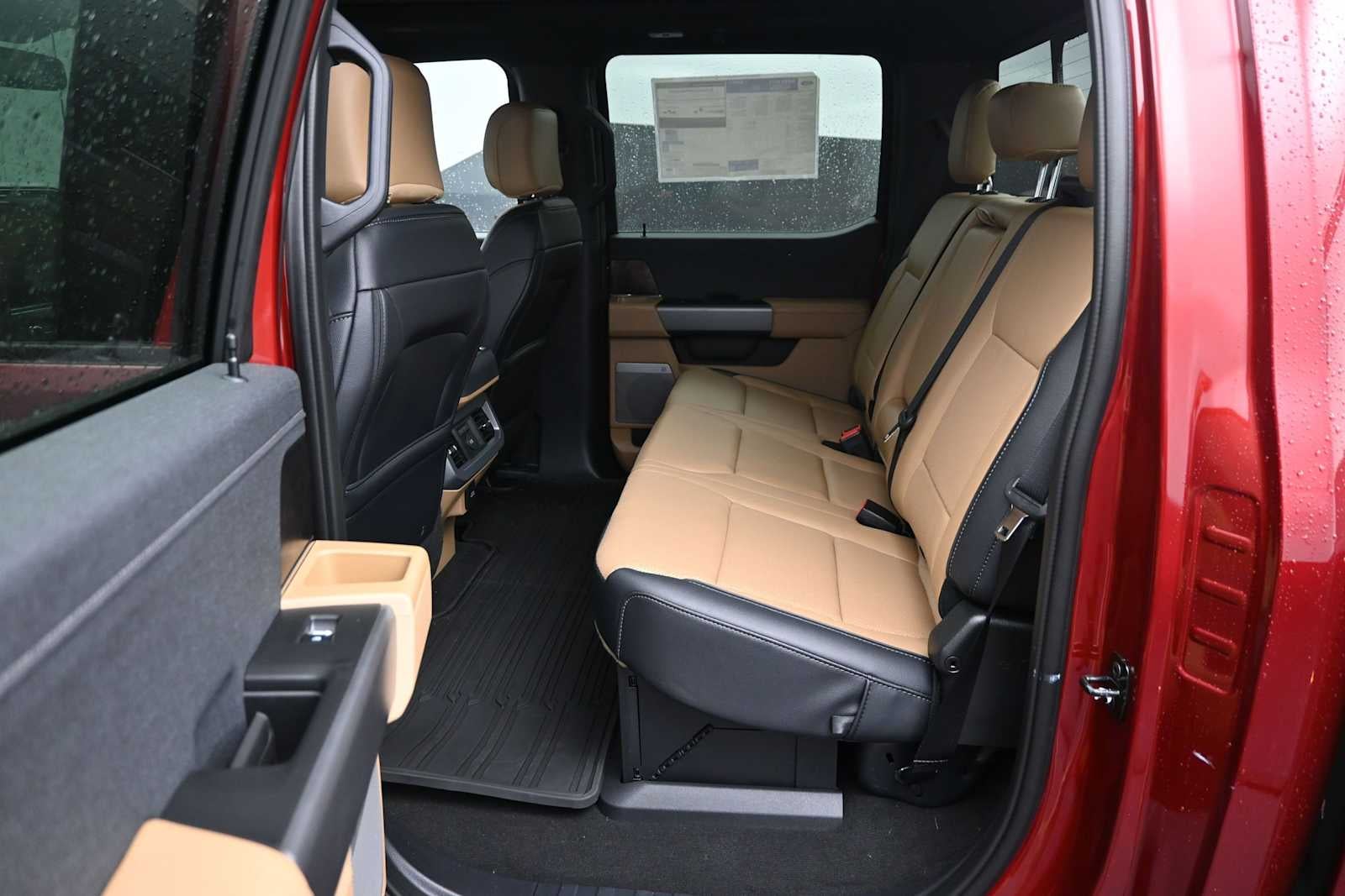 2026 Ford Super Duty F-350 DRW LARIAT