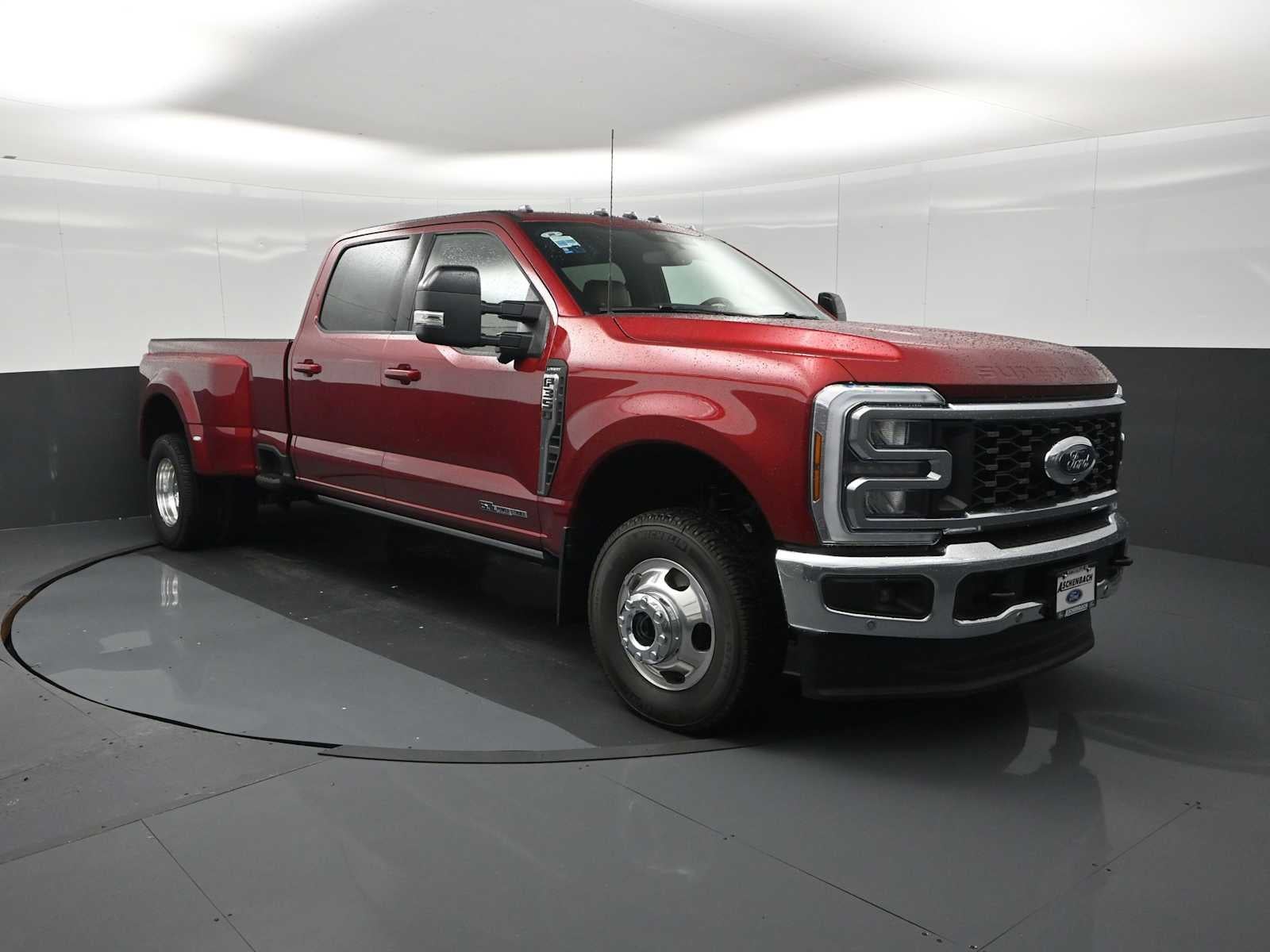 2026 Ford Super Duty F-350 DRW LARIAT