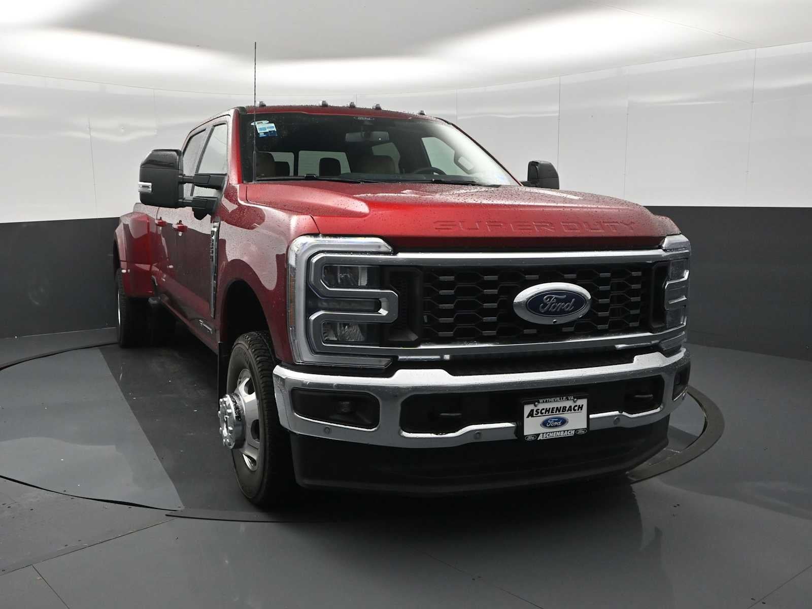 2026 Ford Super Duty F-350 DRW LARIAT
