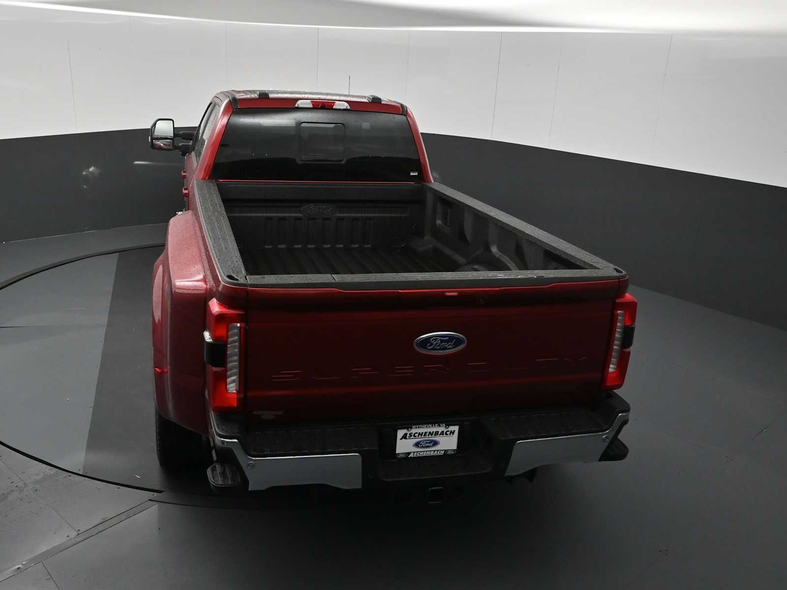 2026 Ford Super Duty F-350 DRW LARIAT