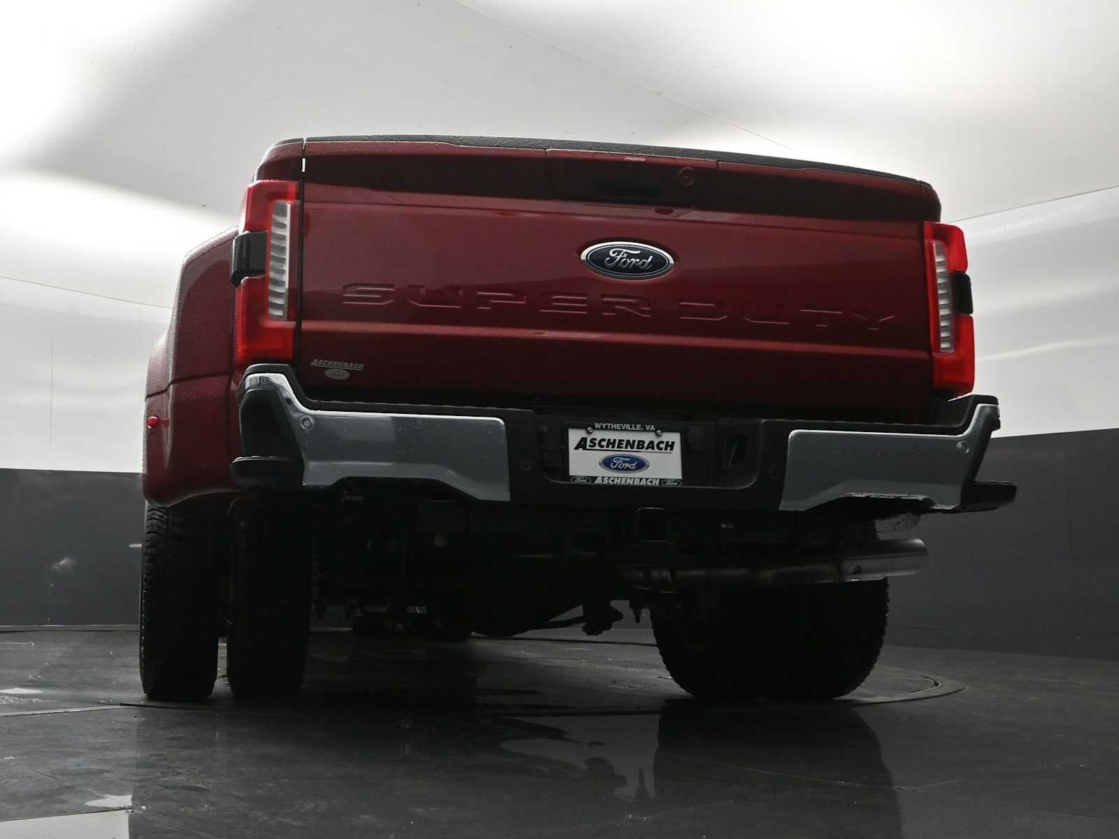 2026 Ford Super Duty F-350 DRW LARIAT