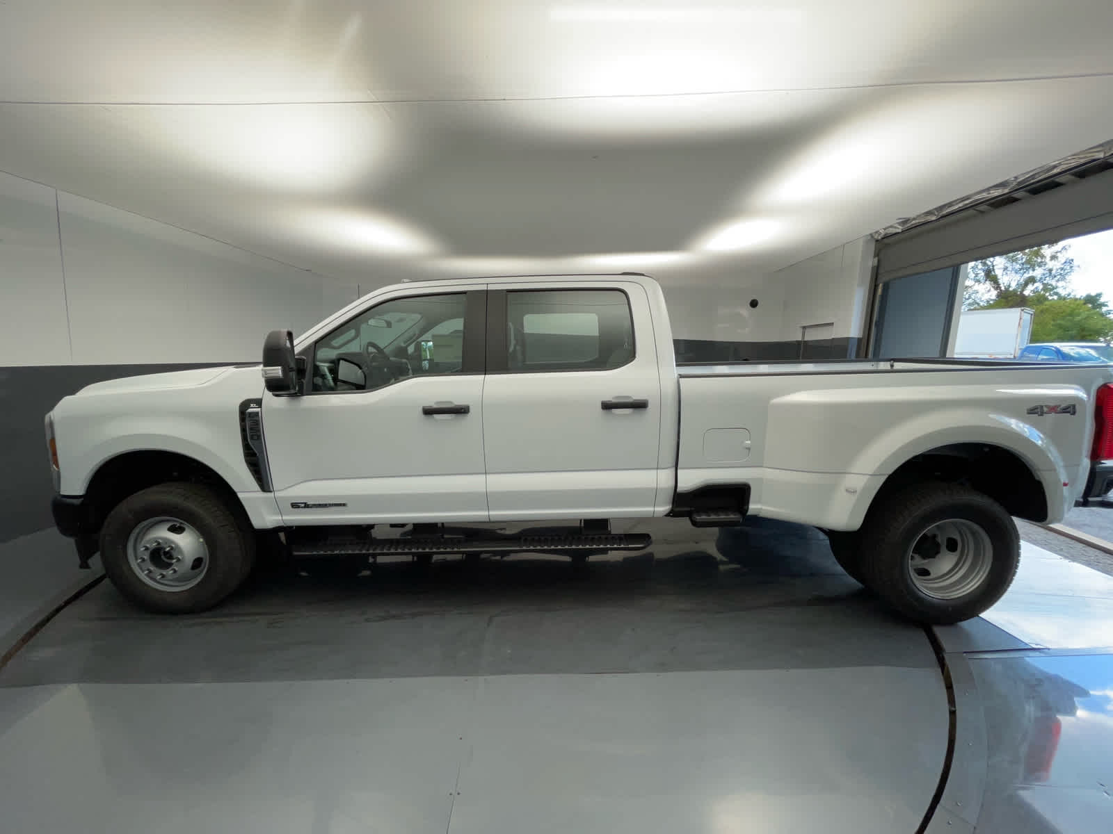 2026 Ford Super Duty F-350 DRW XL