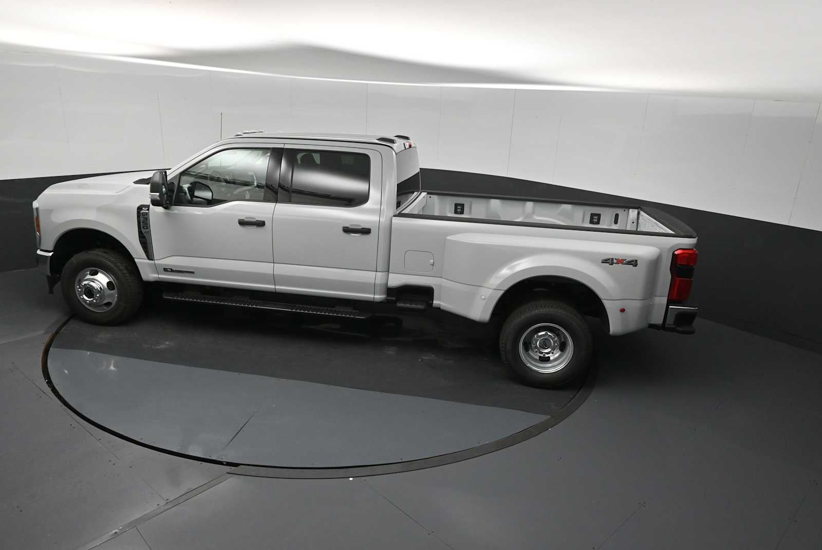 2026 Ford Super Duty F-350 DRW XLT