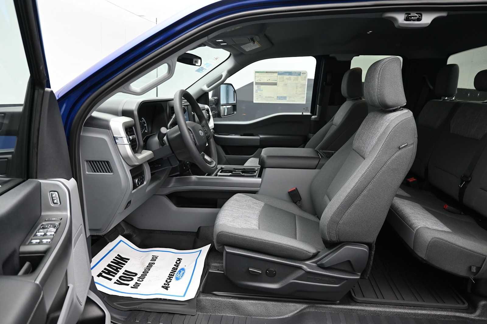 2026 Ford Super Duty F-350 SRW XLT