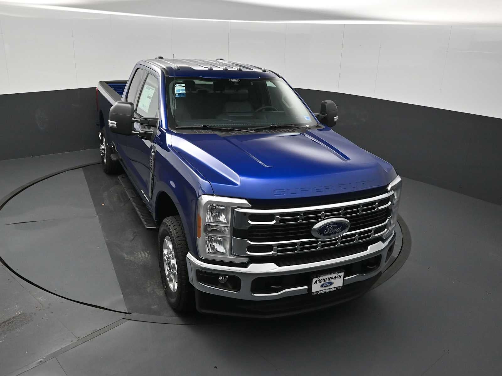 2026 Ford Super Duty F-350 SRW XLT