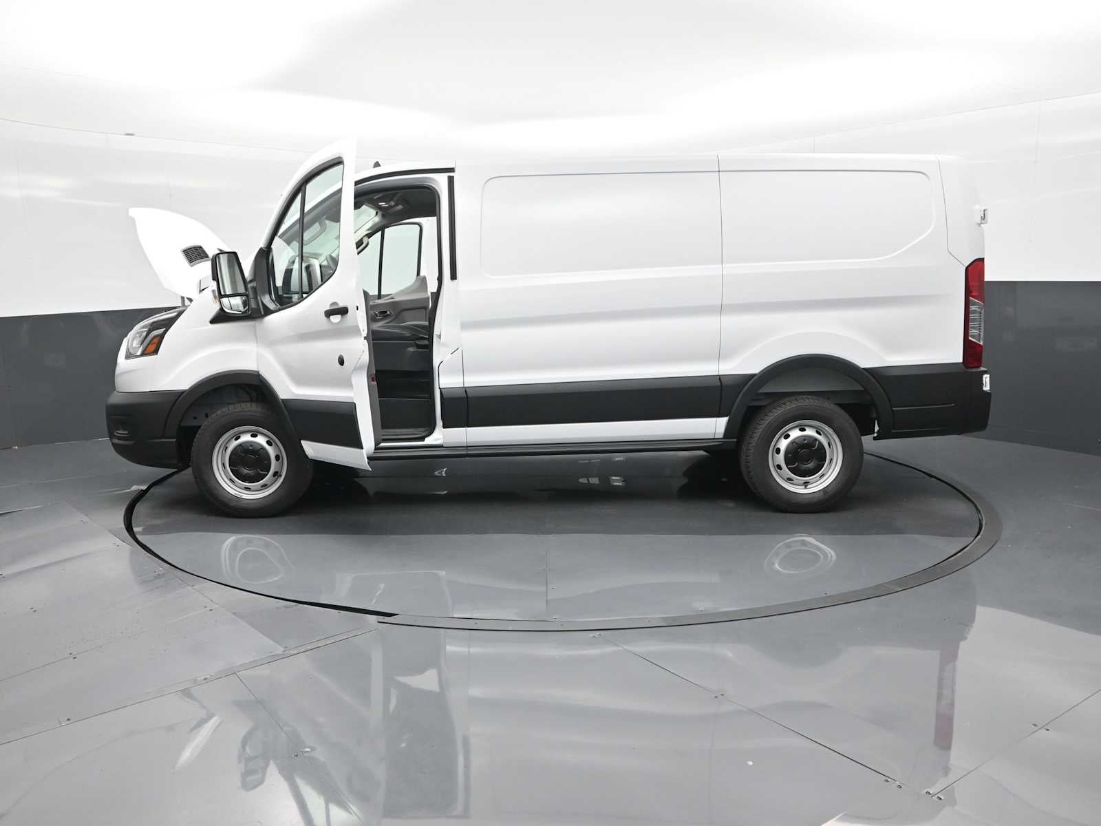 2025 Ford Transit Cargo Van