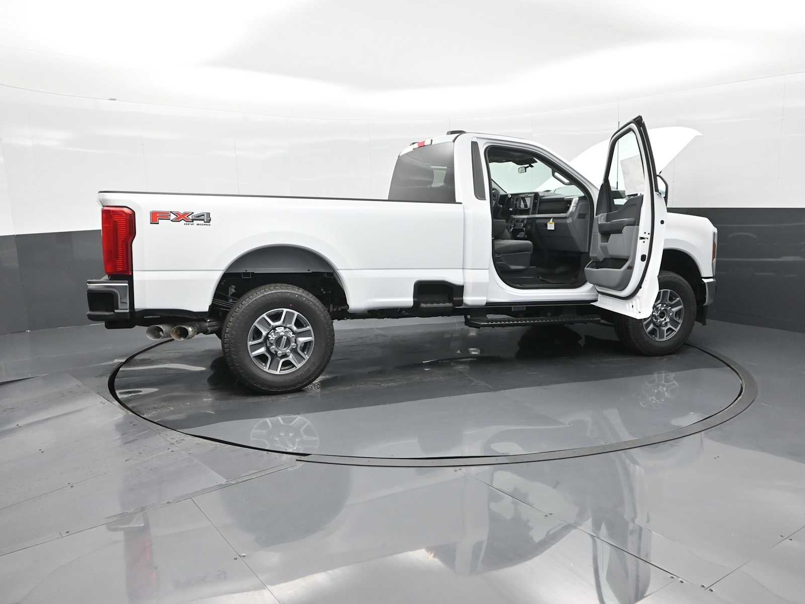 2025 Ford Super Duty F-250 SRW XLT
