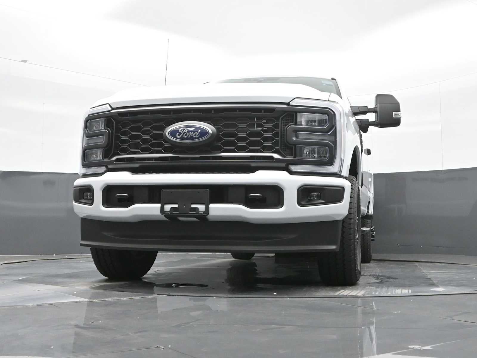 2025 Ford Super Duty F-350 SRW XL