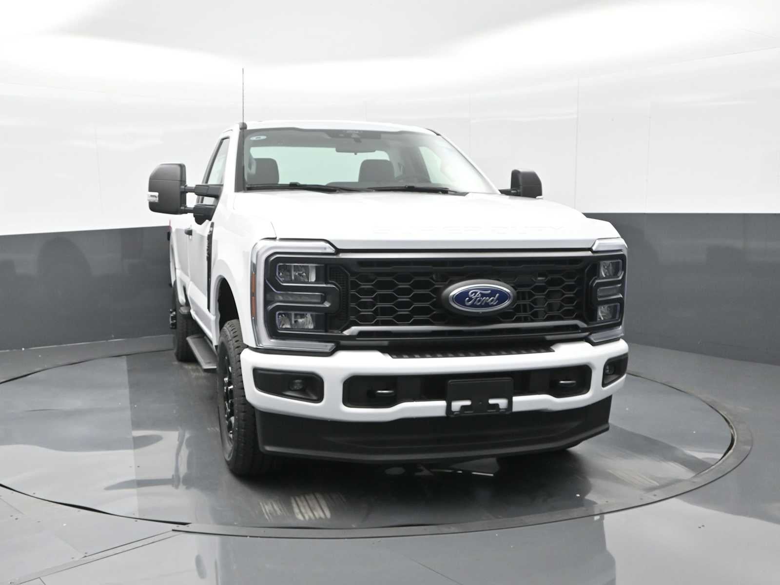 2025 Ford Super Duty F-350 SRW XL