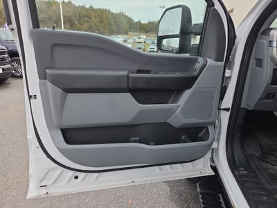 2024 Ford Super Duty F-450 DRW Chassis Cab XL