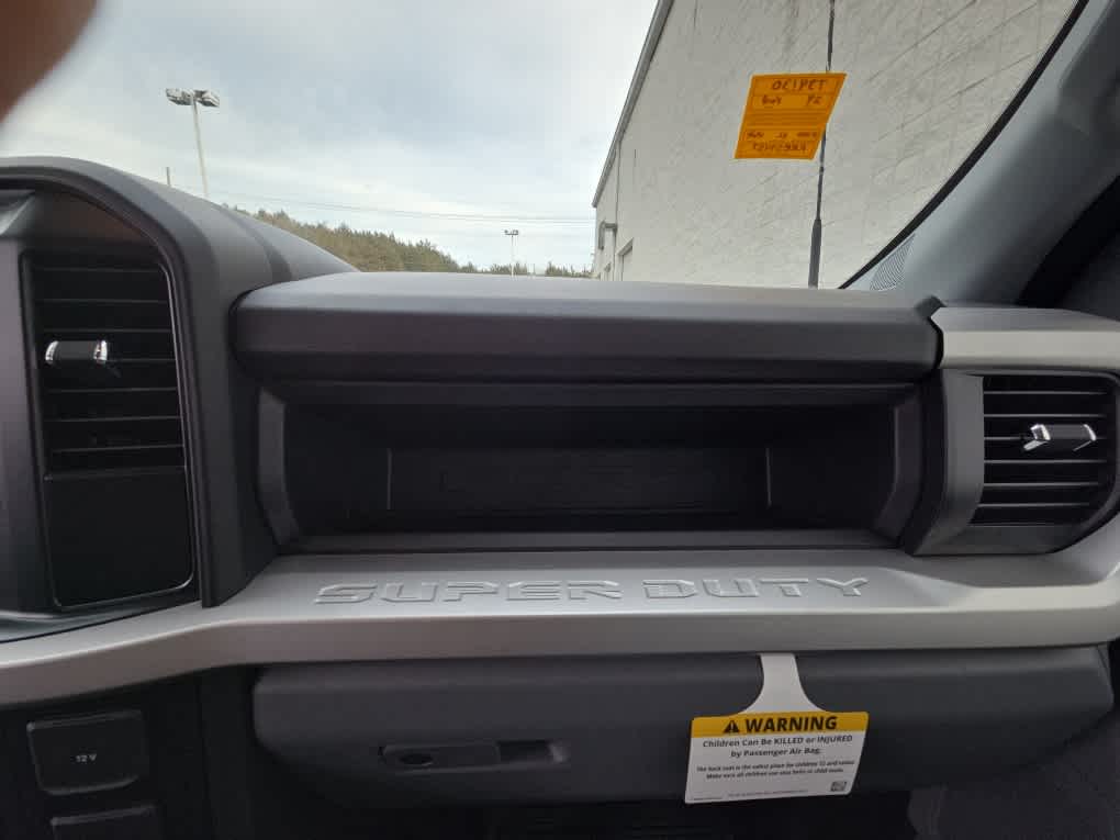 2024 Ford Super Duty F-450 DRW Chassis Cab XL