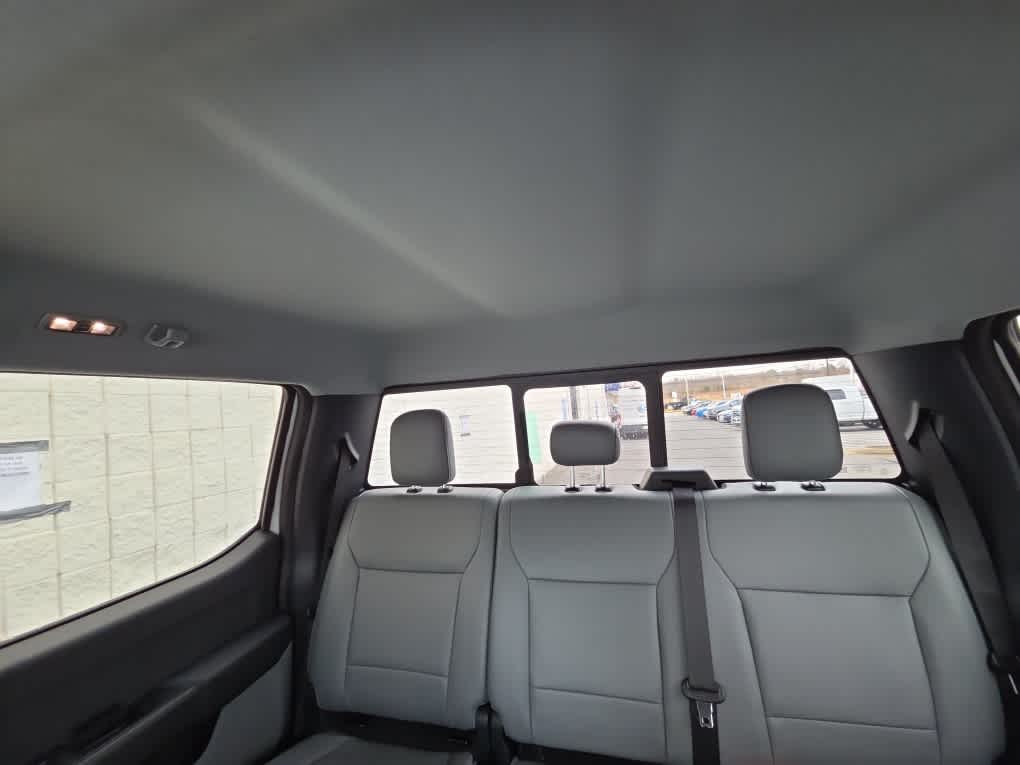 2024 Ford Super Duty F-450 DRW Chassis Cab XL