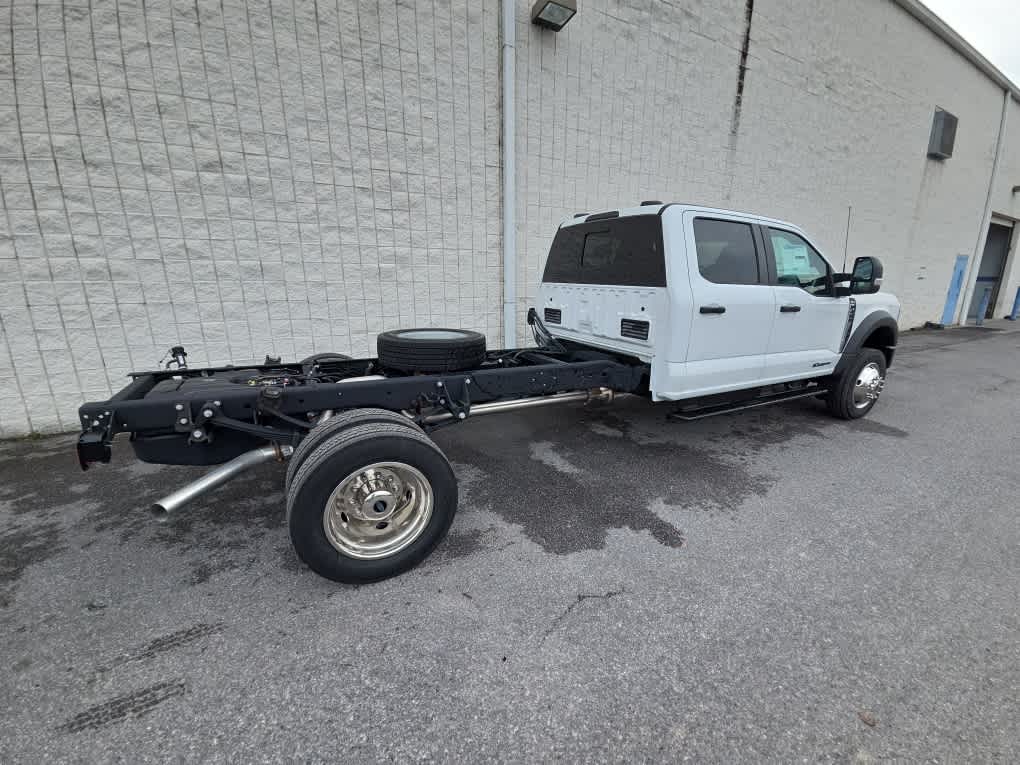 2024 Ford Super Duty F-450 DRW Chassis Cab XL
