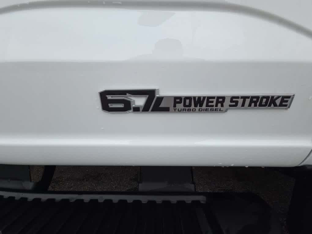 2024 Ford Super Duty F-450 DRW Chassis Cab XL