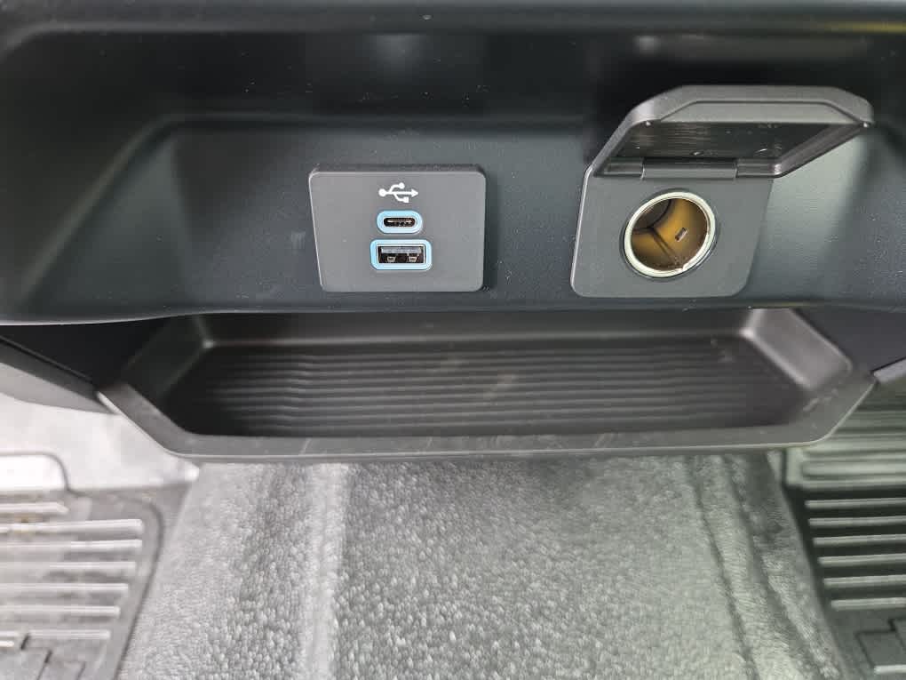 2024 Ford Super Duty F-450 DRW Chassis Cab XL