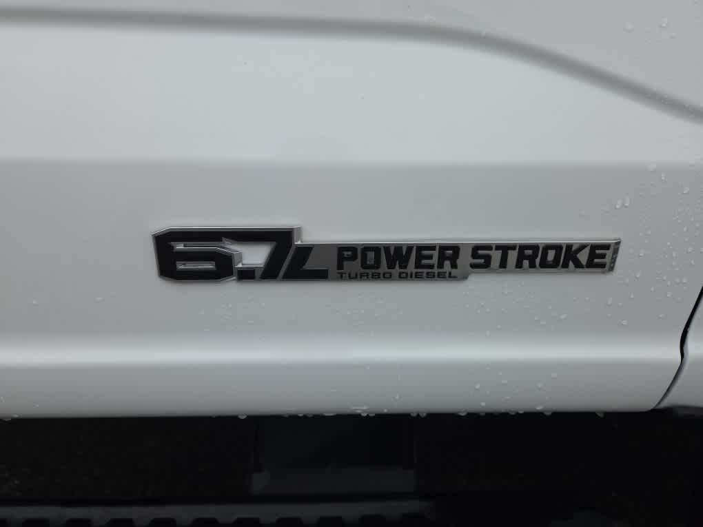 2024 Ford Super Duty F-450 DRW Chassis Cab XL