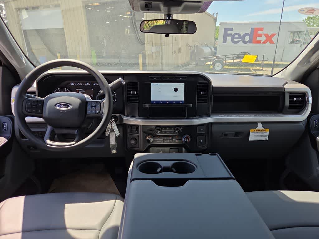 2024 Ford Super Duty F-350 DRW XL
