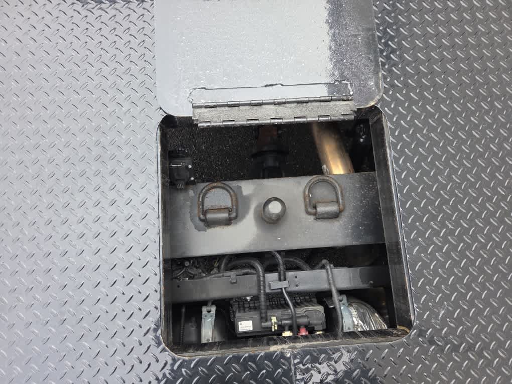 2024 Ford Super Duty F-350 DRW Chassis Cab XL