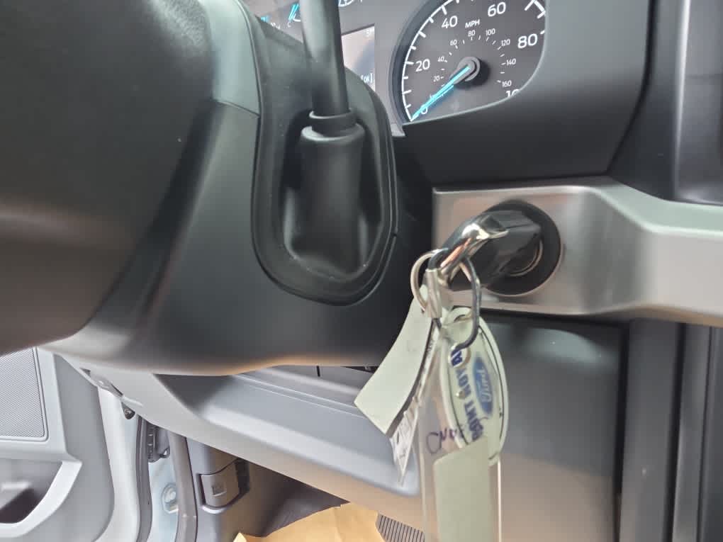 2024 Ford Super Duty F-350 DRW Chassis Cab XL