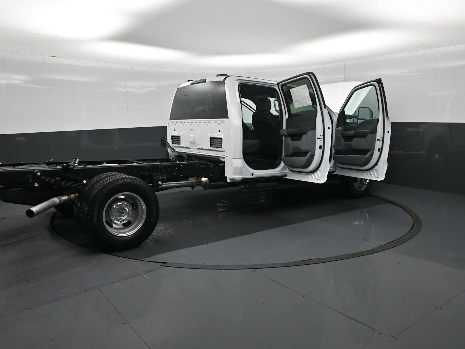 2026 Ford Super Duty F-350 DRW Base