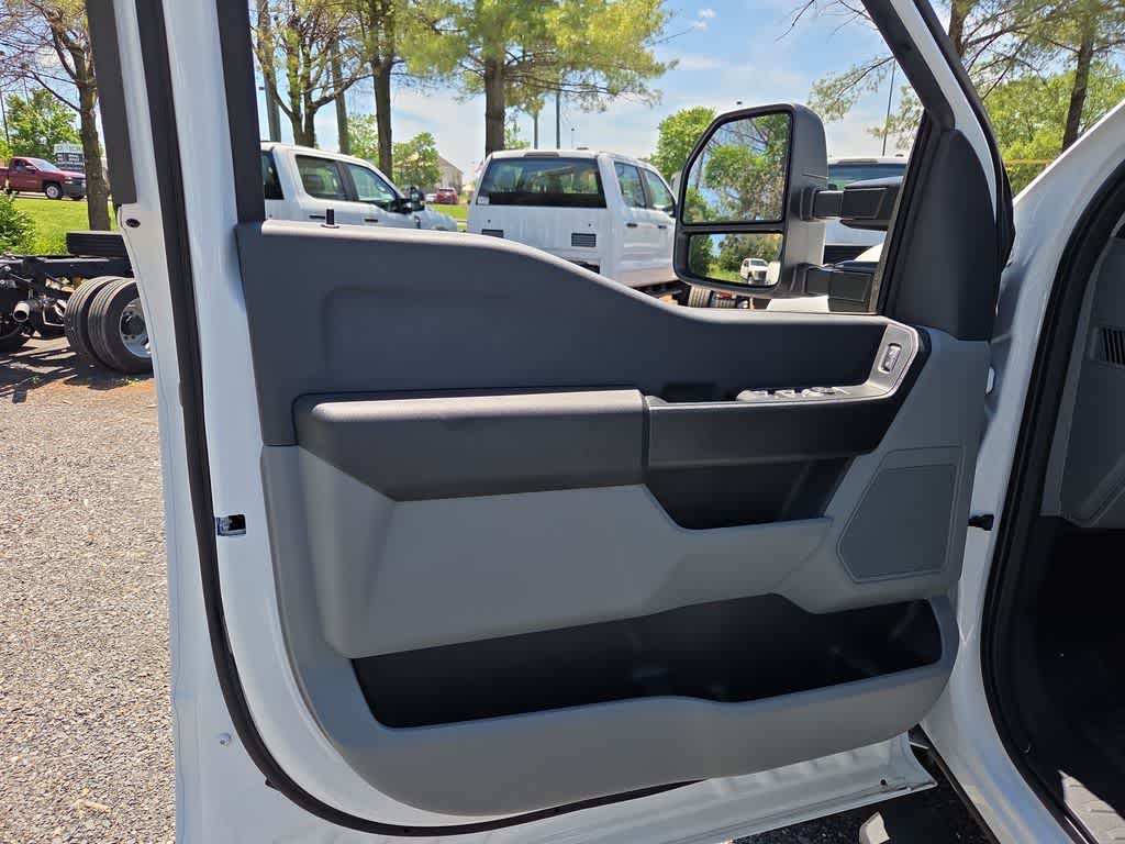 2024 Ford Super Duty F-450 DRW XL