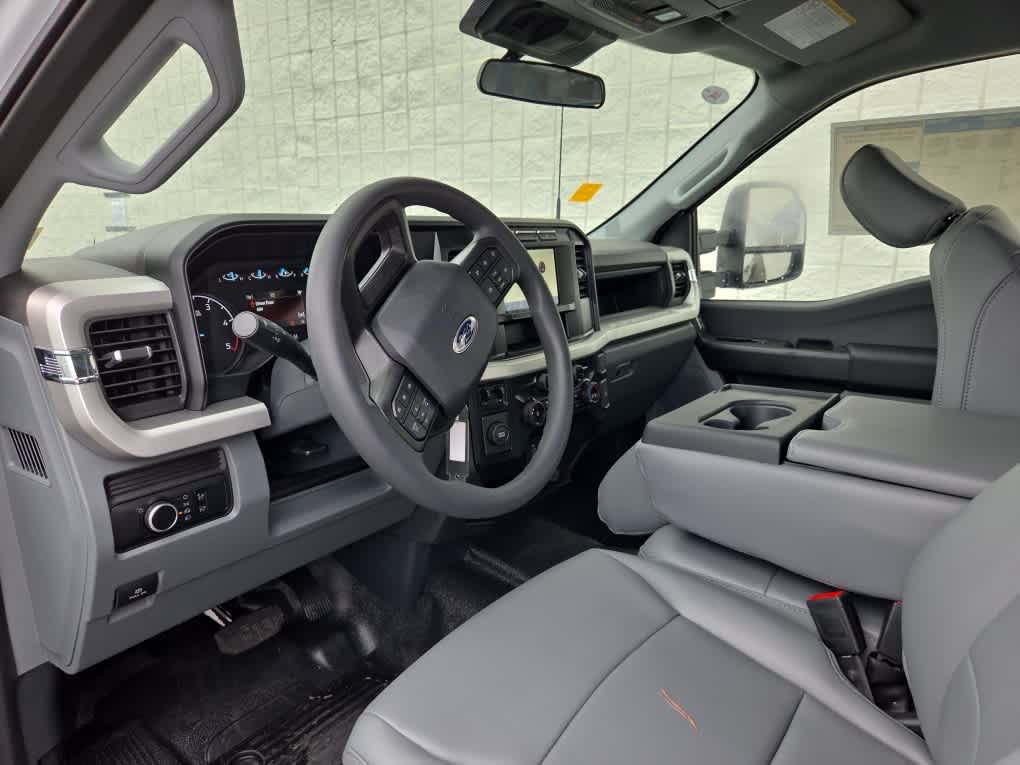 2024 Ford Super Duty F-450 DRW Chassis Cab XL