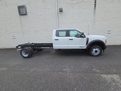 2024 Ford Super Duty F-450 DRW Chassis Cab XL