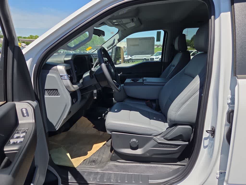 2024 Ford Super Duty F-450 DRW XL