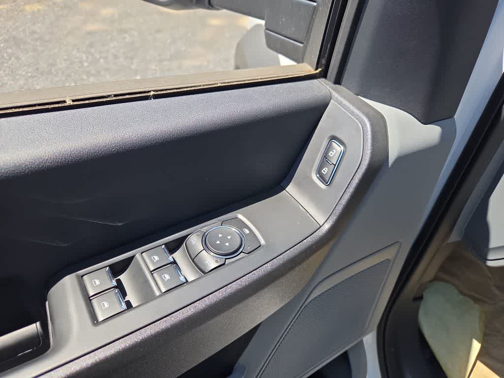 2024 Ford Super Duty F-450 DRW XL